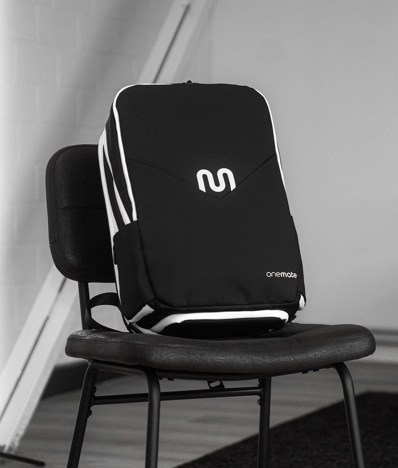 Backpack Pro 2 – Black and White Limited Edition