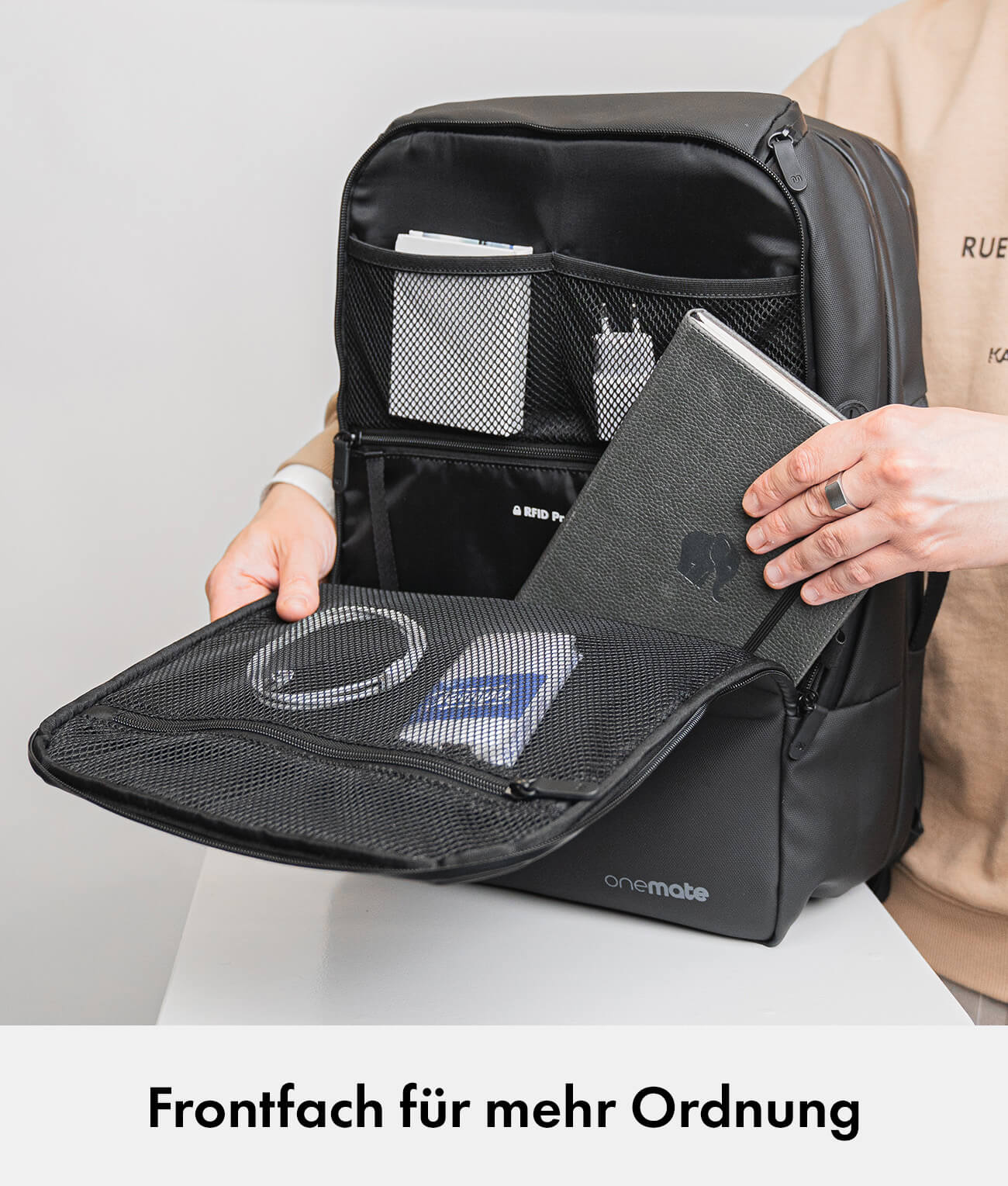 Pro Travel Bundle S – Travel Backpack Pro + Packing Cubes